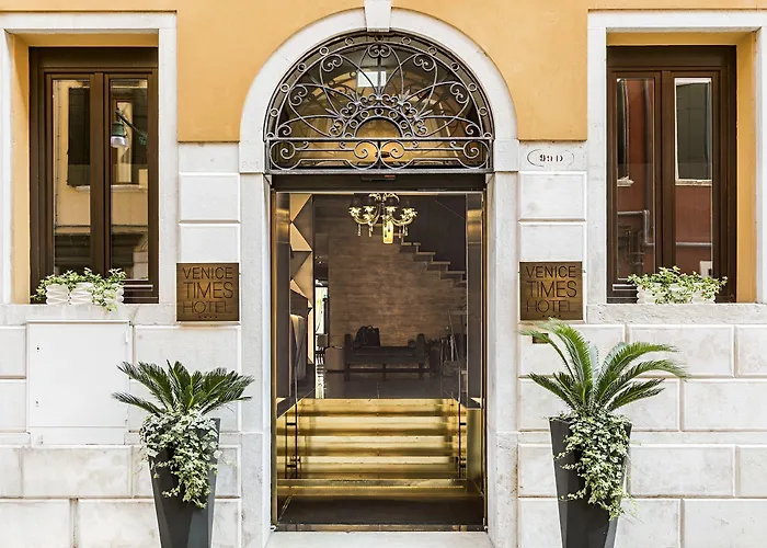 מלון The Times 4*